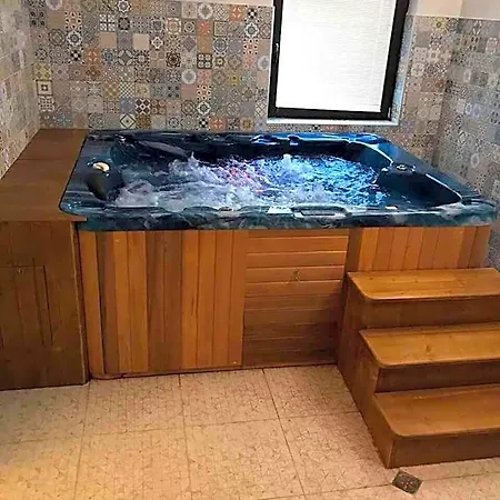 Kristal Hotel *
