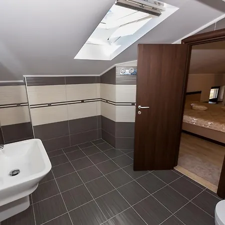 Kristal Hotel Dospat