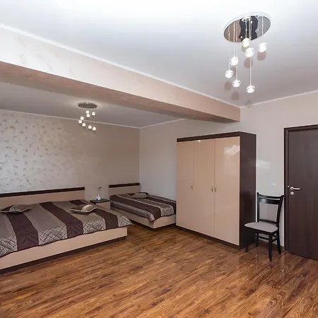 Kristal Hotel *