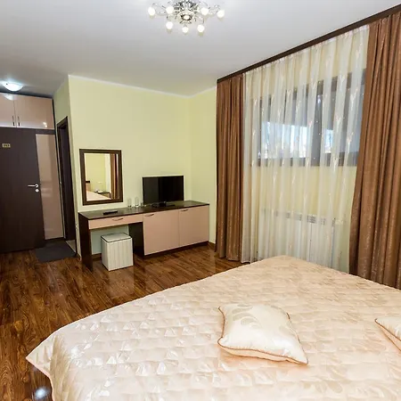 Hotel Kristal *