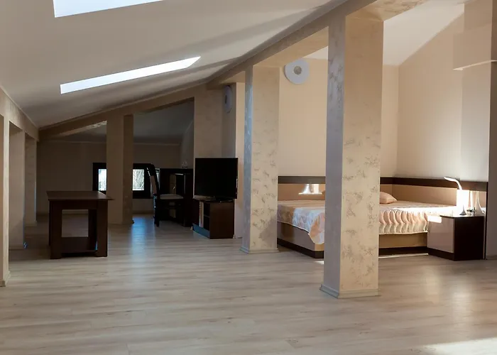 Kristal Hotel Dospat